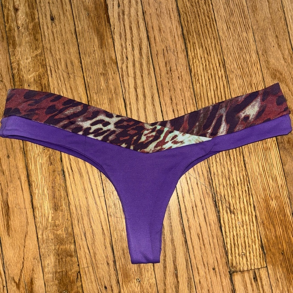 SAN LORENZO cheeky purple animal print bikini swim bottom in women’s small - Picture 2 of 3